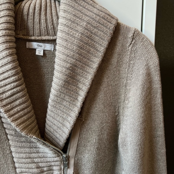 GAP Taupe Cowl Neck Sweater extra small - Picture 2 of 9